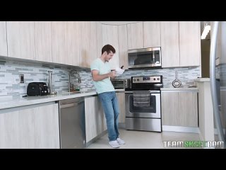 devchonka uteshaetsya seksom s sosedom 480p mp4