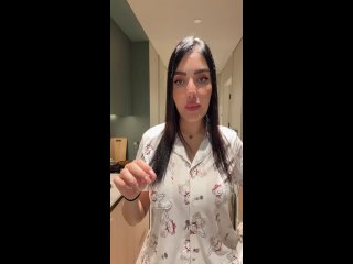tiktok @yastehrani 2025 11 01 21 58 04 1280p  mp4